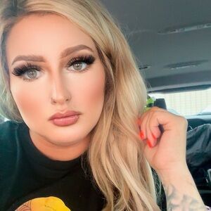 Meet your Posher, Breana